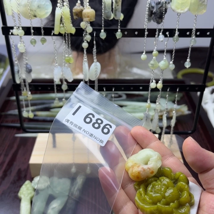 蛇纹石玉发饰合金小*喜