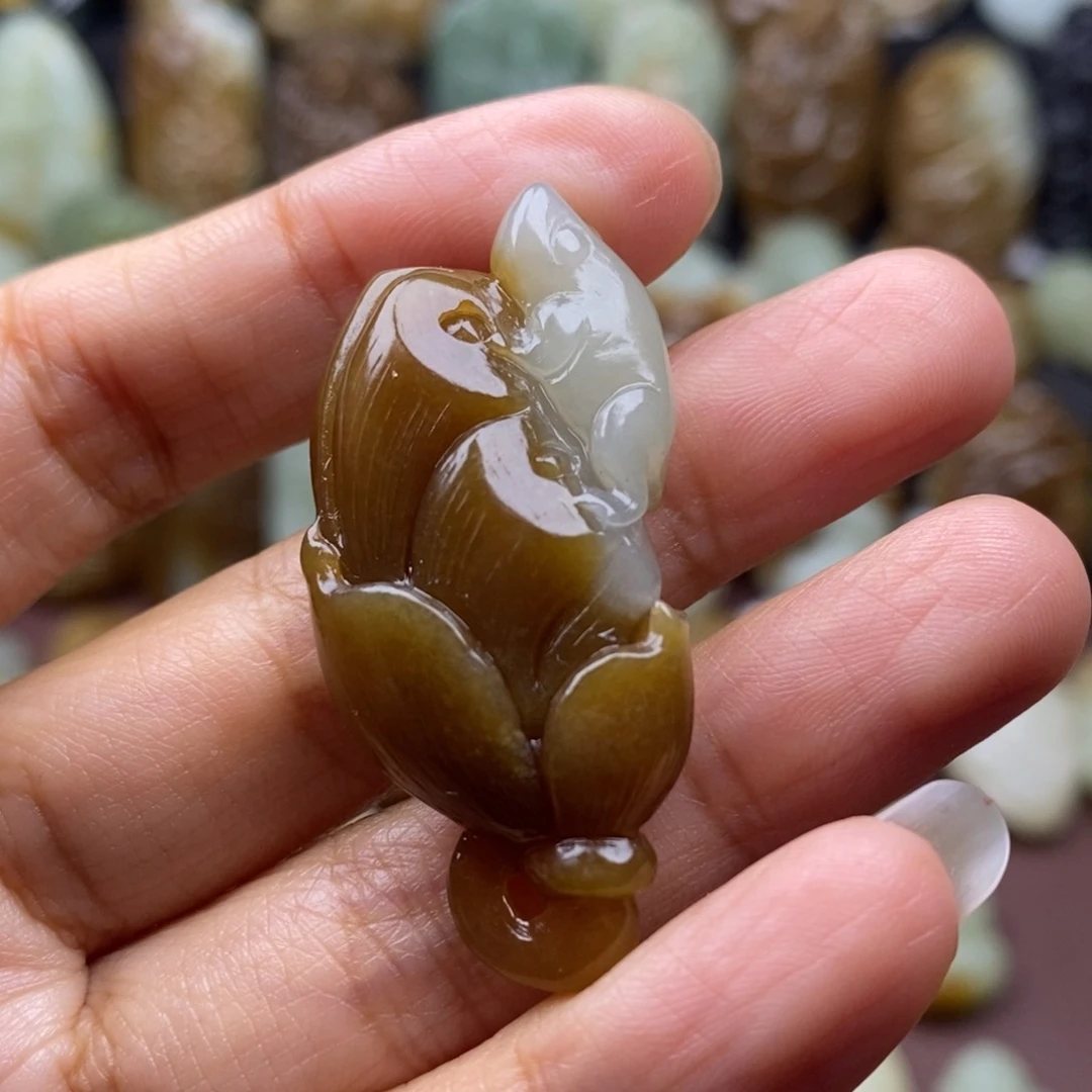 和田玉（糖玉）未镶嵌颈饰