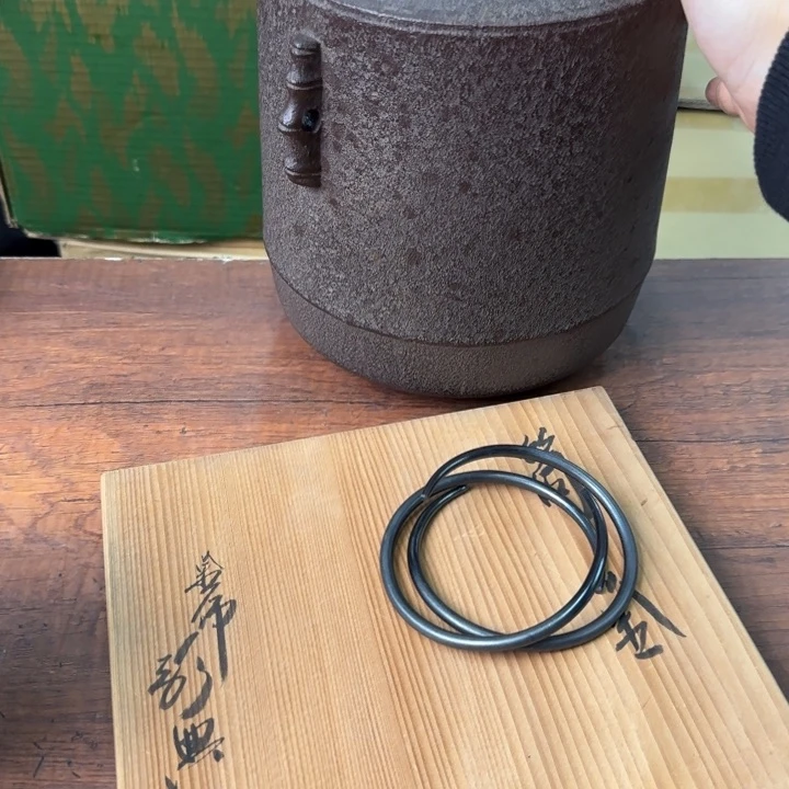 一个陶瓷物件哈哈哈哈