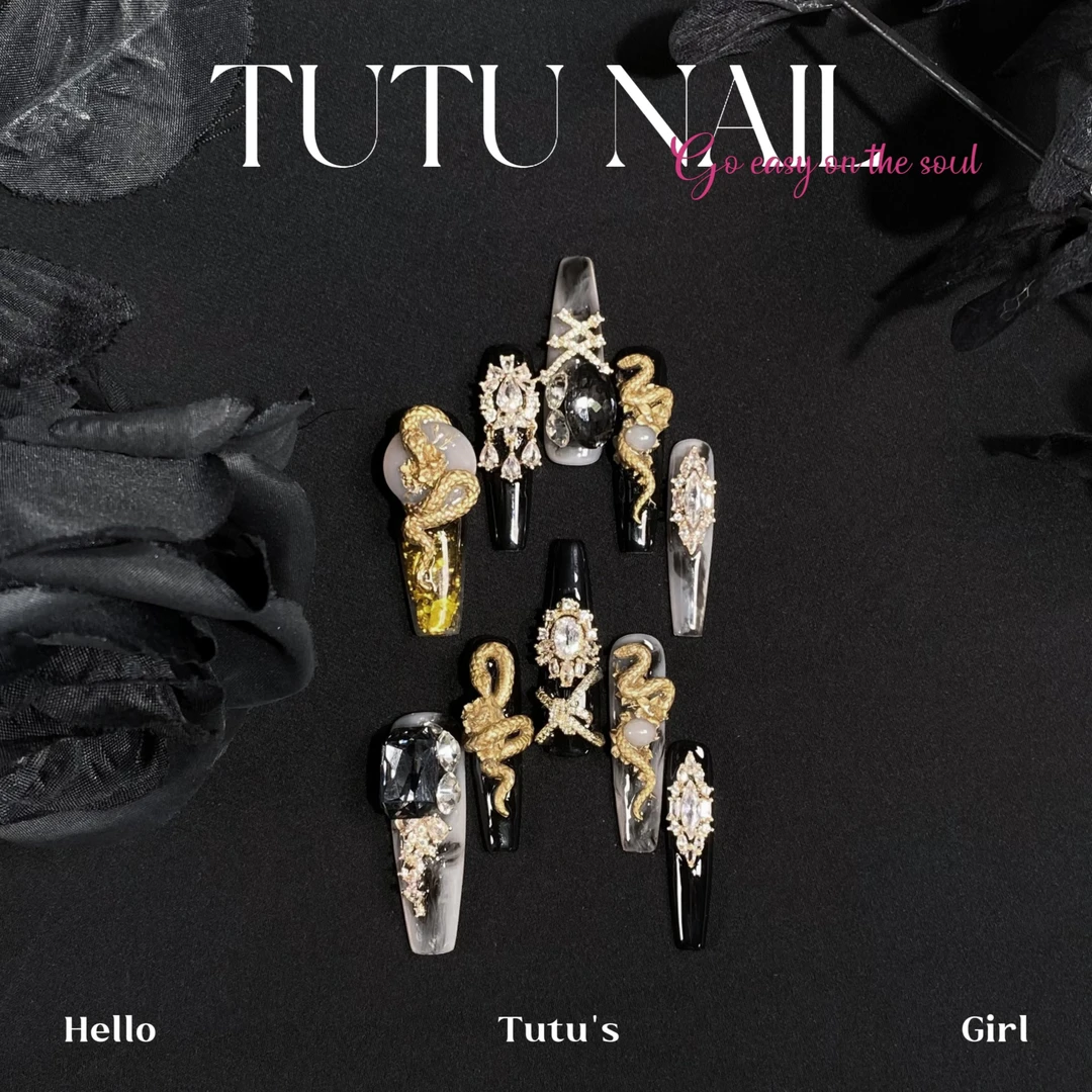 【黑蛇】TUTU NAIL手工穿戴美甲新年蛇布契拉提流麻重工金晕染高级