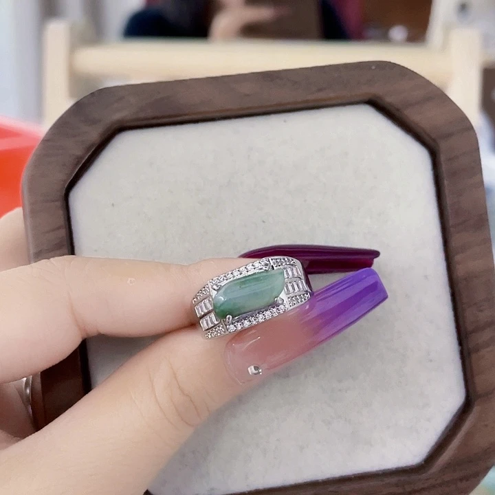 翡翠未镶嵌颈饰天然翡翠Ａ货