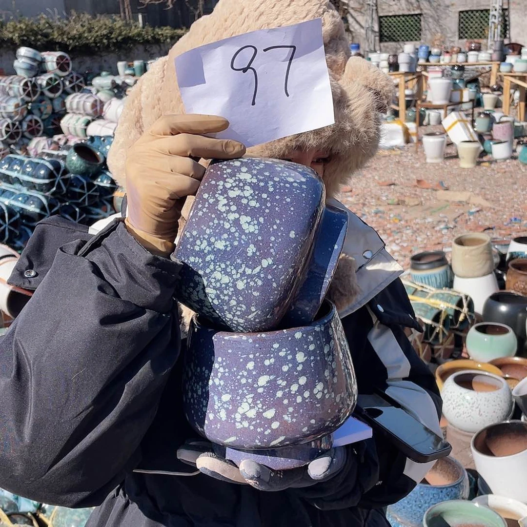 红陶王嫂花盆0128-97