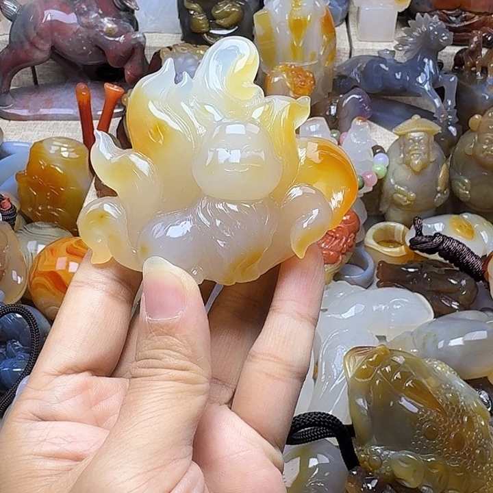 清***歌玛瑙/玉髓未镶嵌饰品