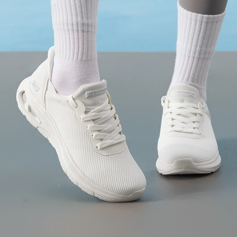 SKECHERS斯凯奇女鞋休闲鞋2025新款日常出行旅游健步鞋绑带运动鞋