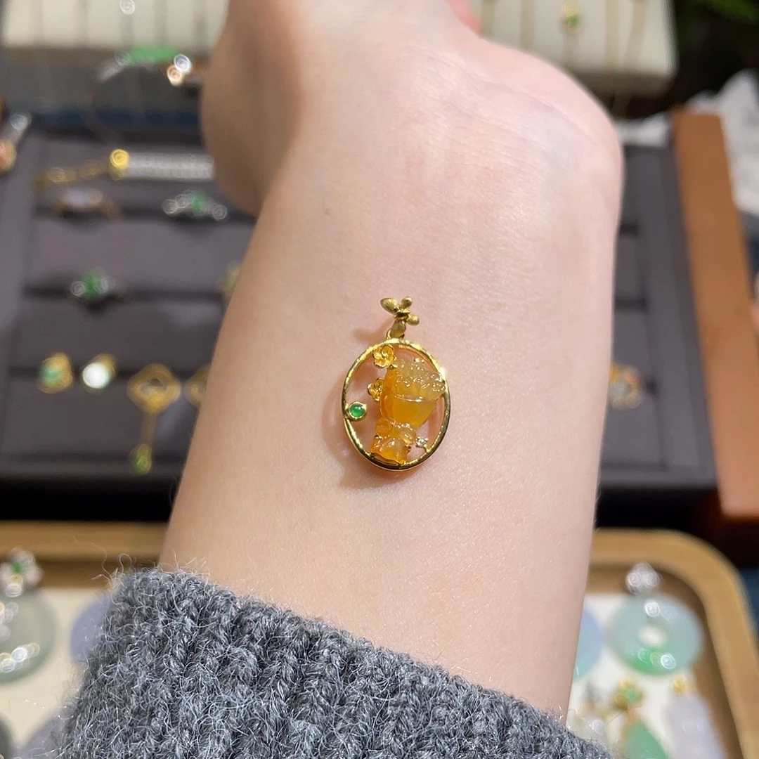 翡翠颈饰18K金镶嵌黄翡 花束