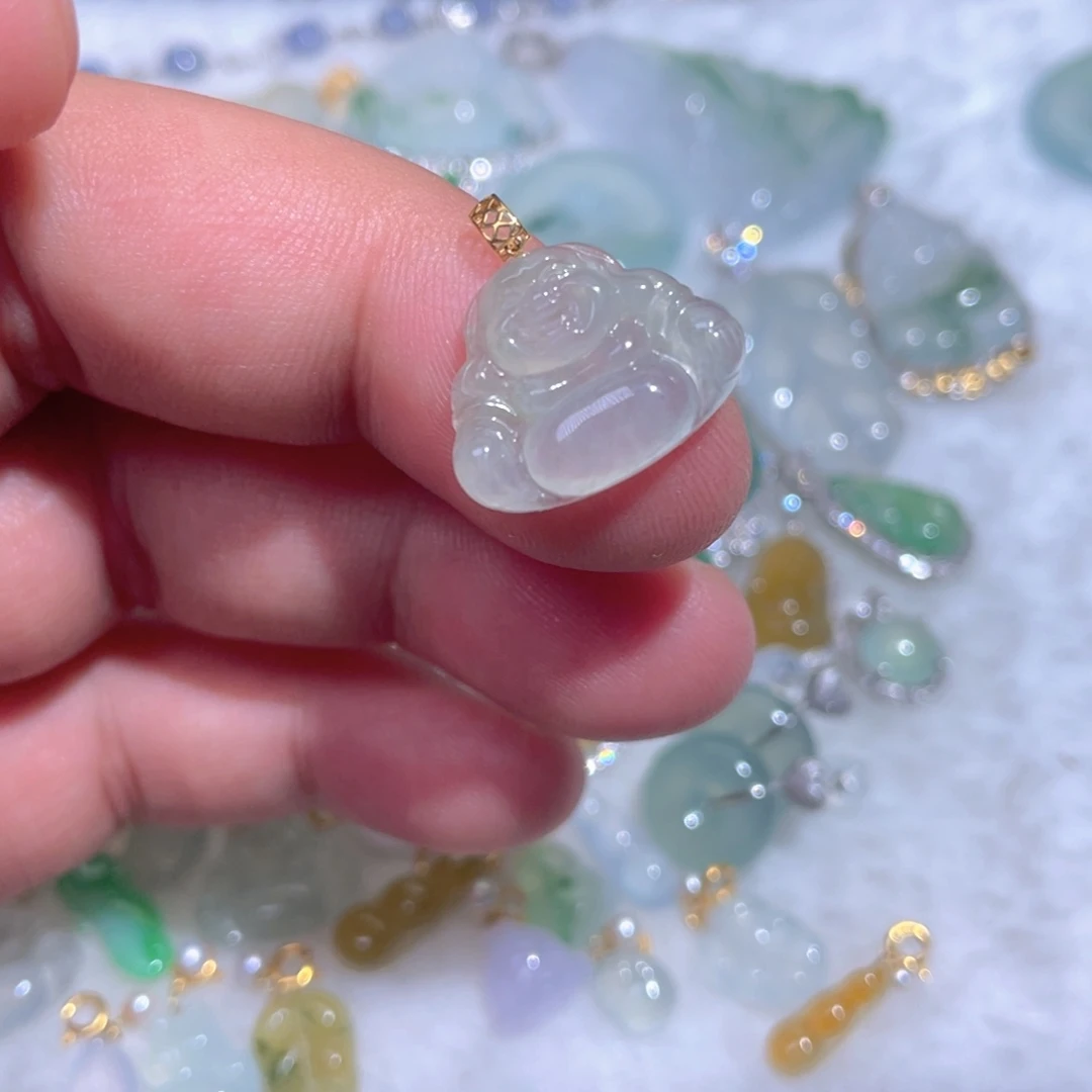 翡翠18K金镶嵌颈饰