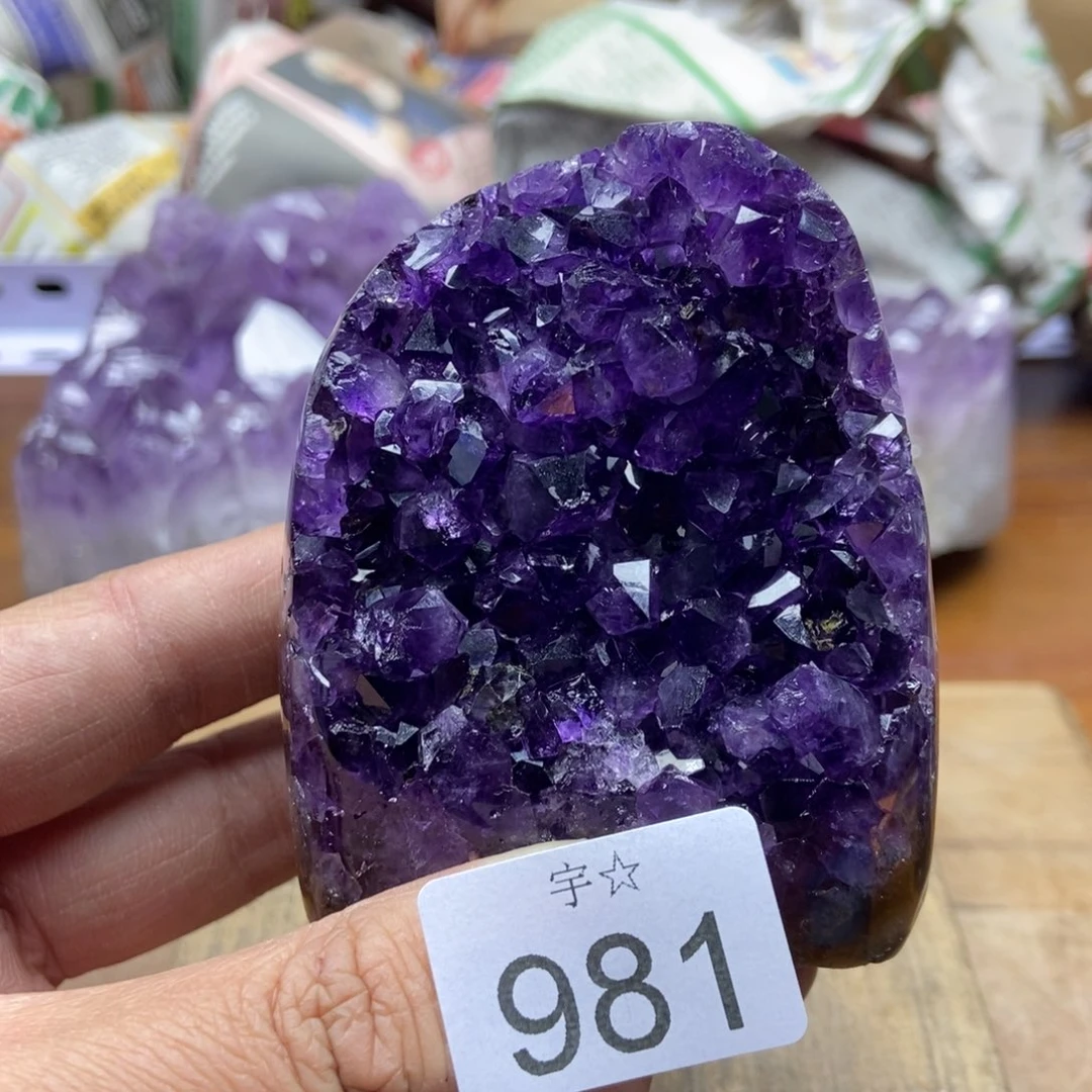 紫晶天然水晶摆件未镶嵌
