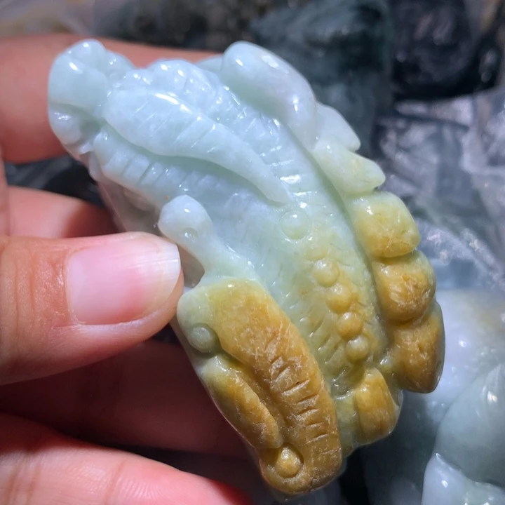 翡翠未镶嵌颈饰保真天然A货翡翠