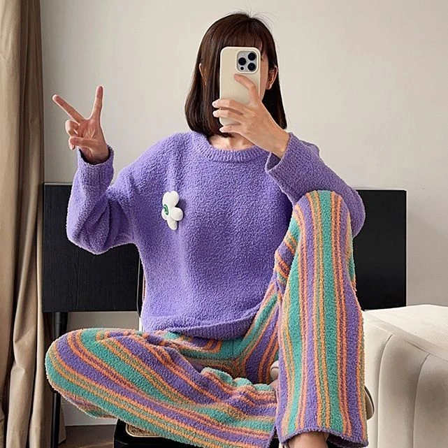 彩色条纹新款时尚休闲女秋冬软绵绵半边绒睡衣加厚保暖珊瑚绒套装