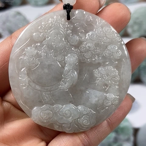 翡翠颈饰未镶嵌财神爷福利