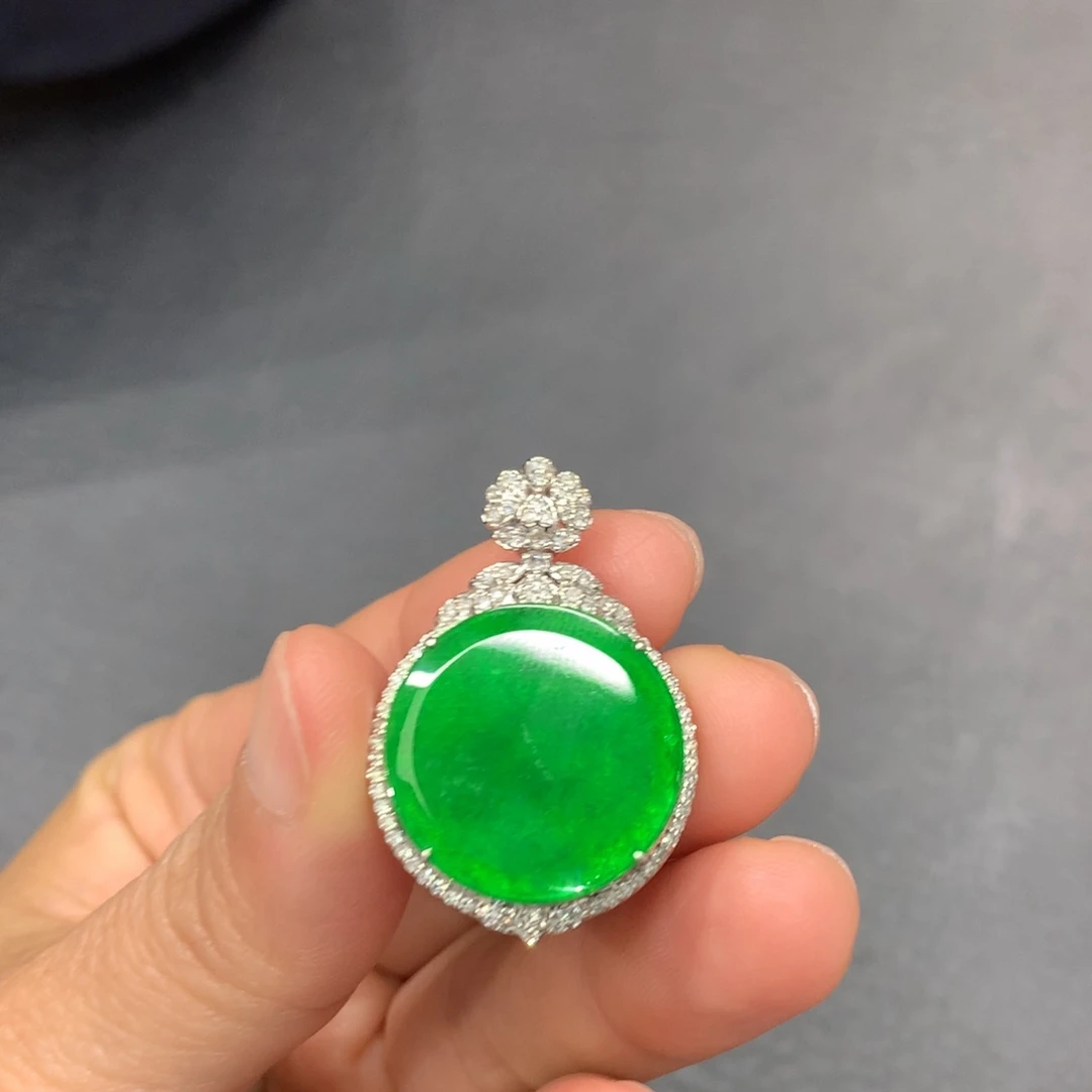 翡翠18K金镶嵌吊坠(不含链)