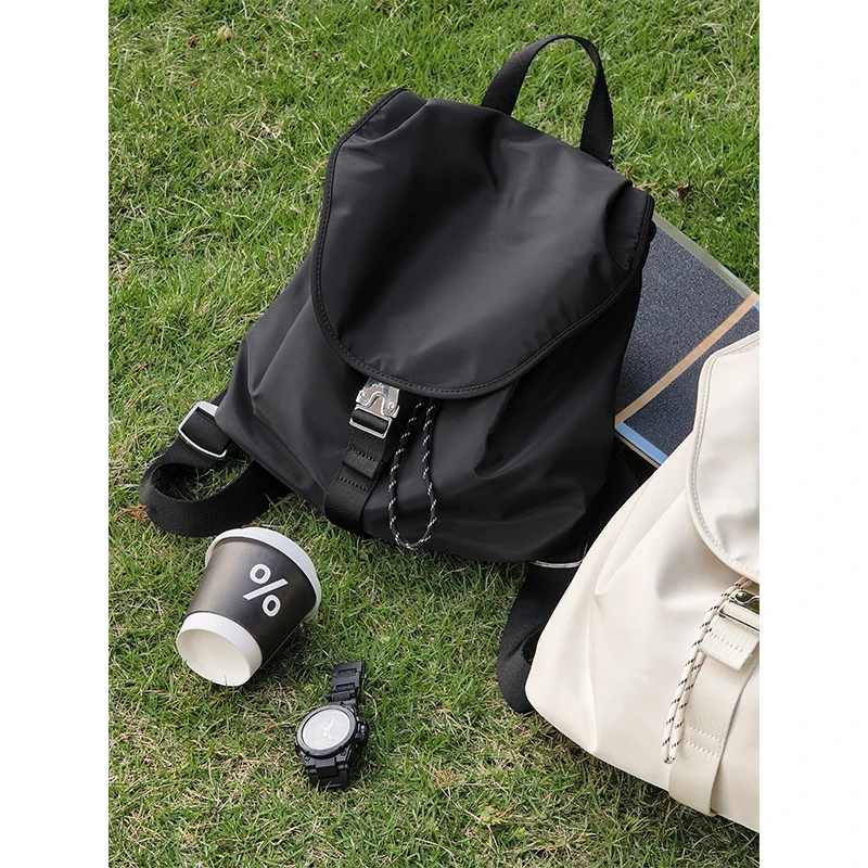 美洋MEIYANG【商场同款】 徒步双肩包 防泼水轻便大容量水桶包时尚