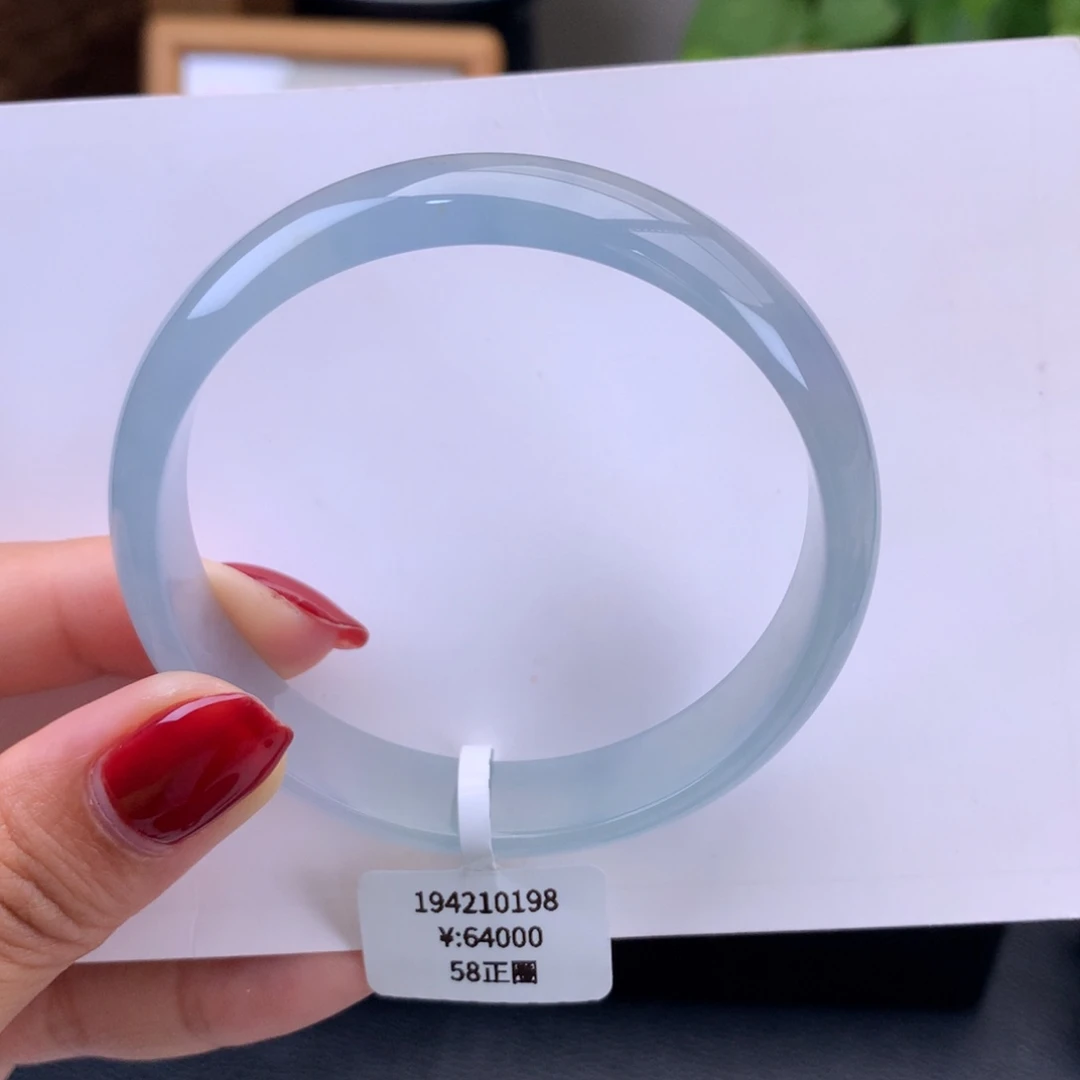 翡翠手镯未镶嵌冰胶莹光冰川蓝手镯