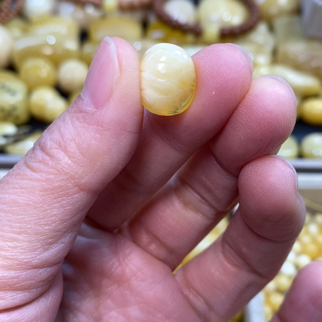 琥珀未镶嵌裸石原矿蜜蜡配珠