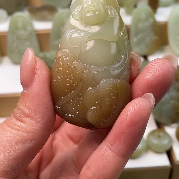 ~****和田玉（糖玉）未镶嵌颈饰