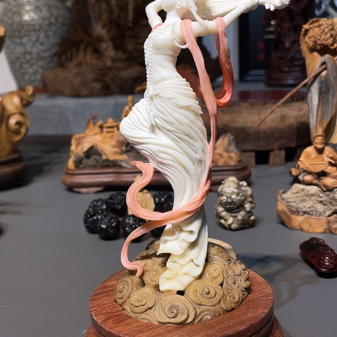 龙***麒香榧木鹿角飞天香炉工艺品