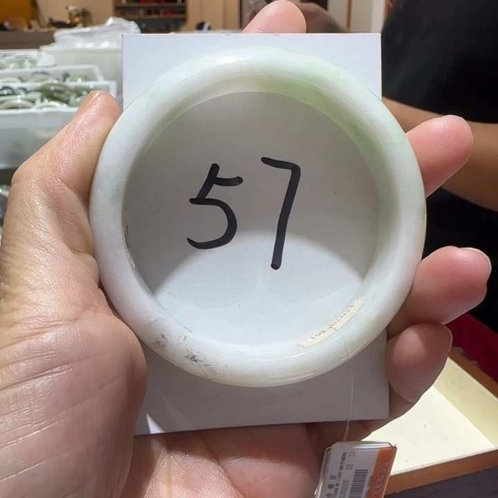 翡翠未镶嵌手镯650