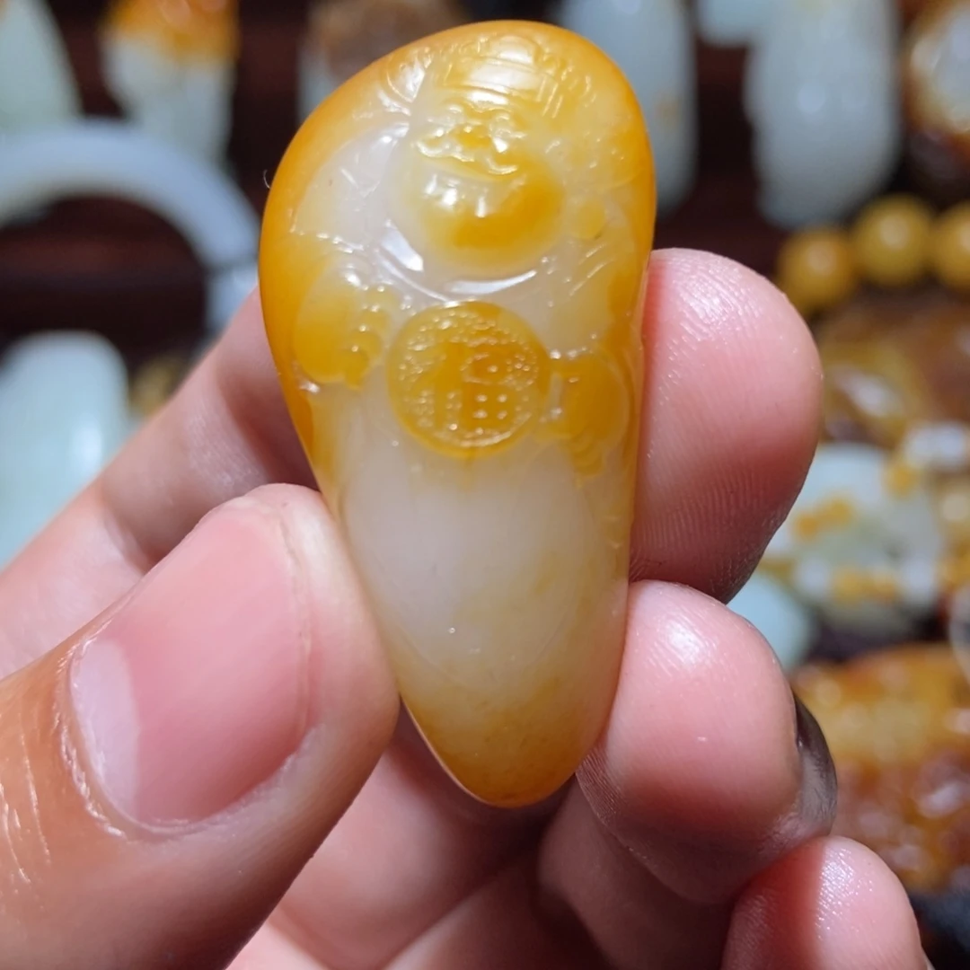 和田玉颈饰未镶嵌铁**心