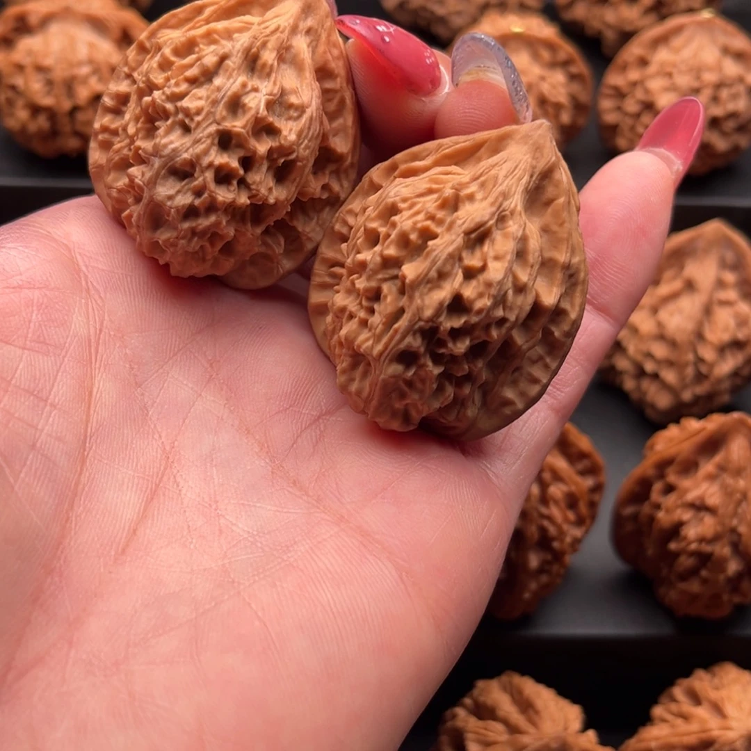 龙****文玩核桃把件鸡心