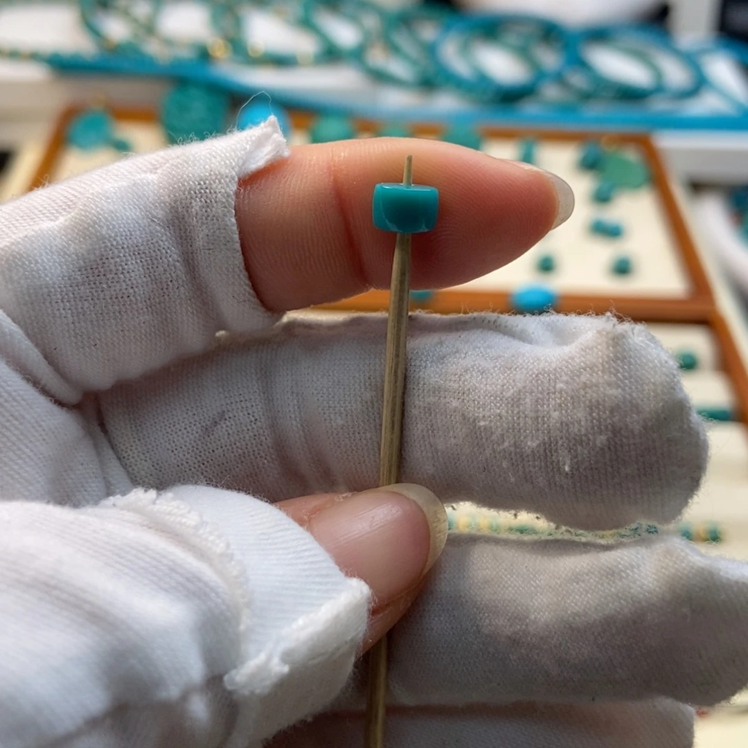 绿松石配饰未镶嵌