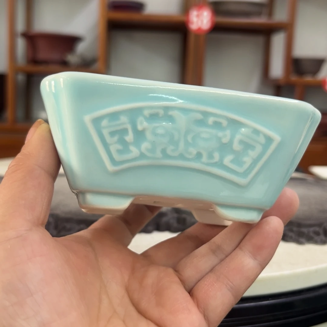 紫砂花盆瑕疵4.5-11-8。。。