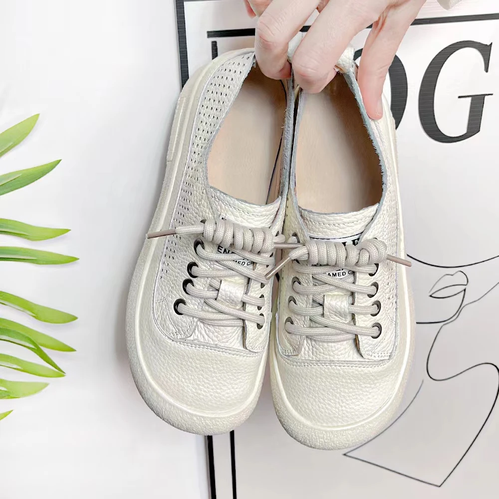 头层牛皮冲孔小白鞋百搭透气软底运动休闲女款春夏小白板鞋