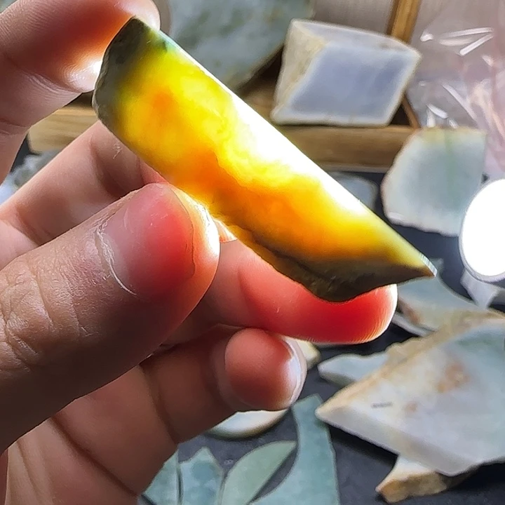 翡翠未镶嵌颈饰纯天然缅甸翡翠