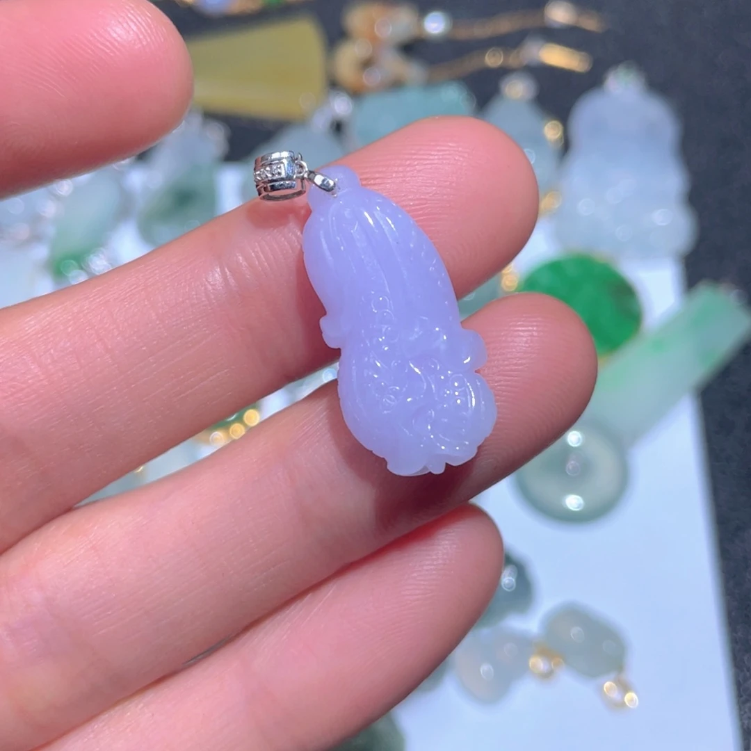 翡翠颈饰18K金镶嵌翡翠