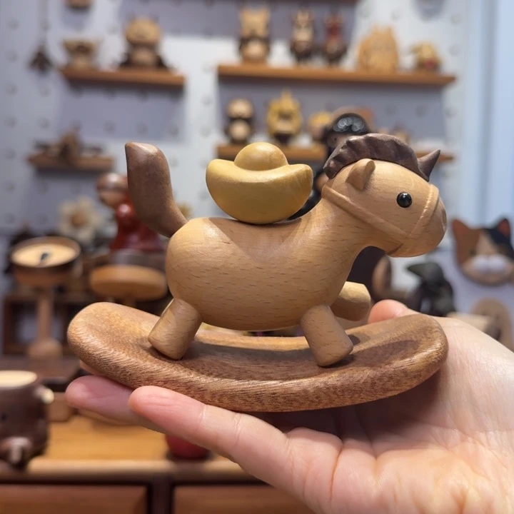 木马上有钱花摆件