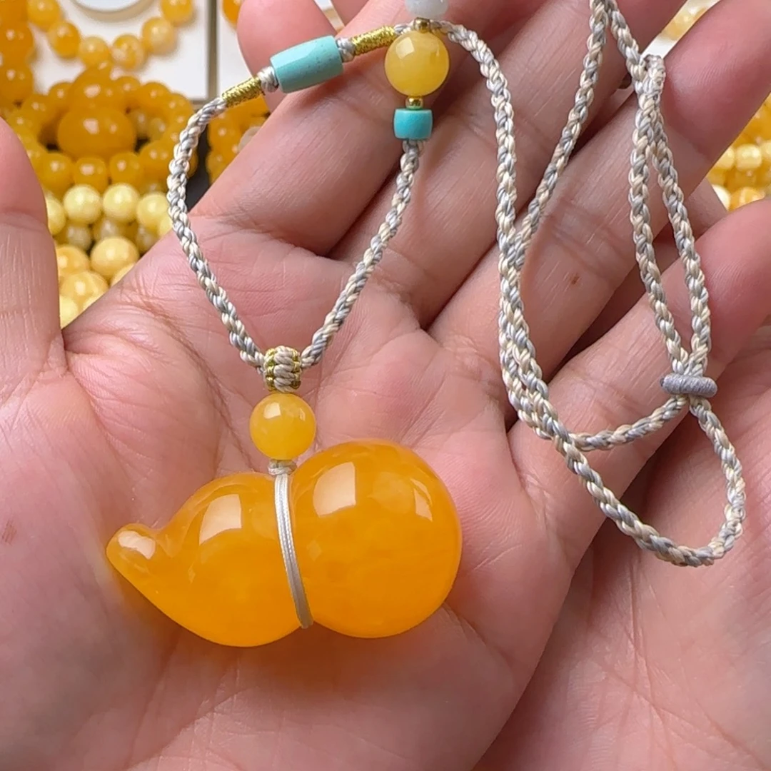 琥珀未镶嵌颈饰焦皮红葫芦