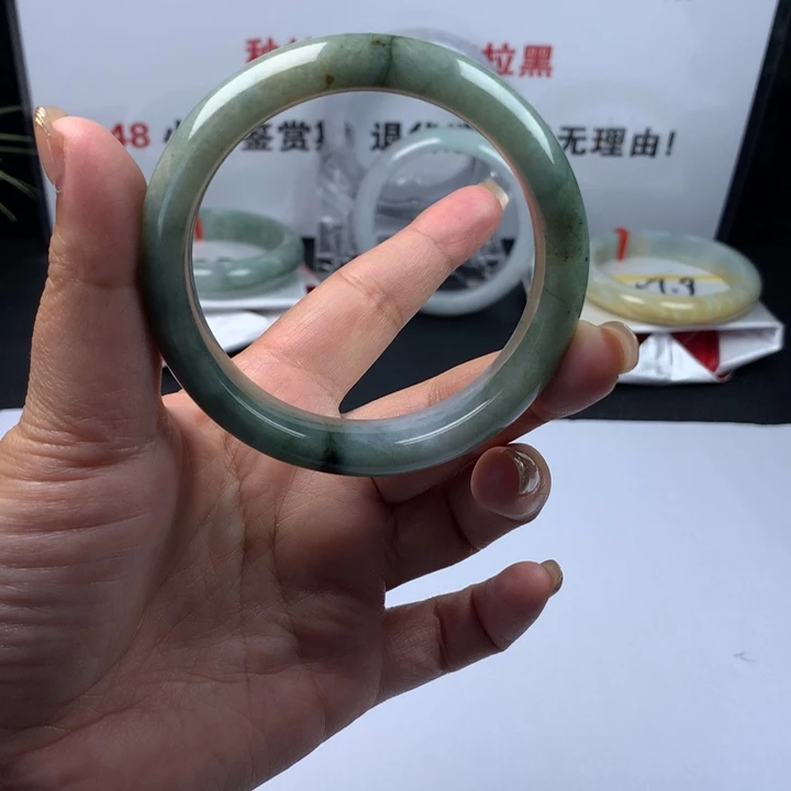 未镶嵌手镯翡翠67