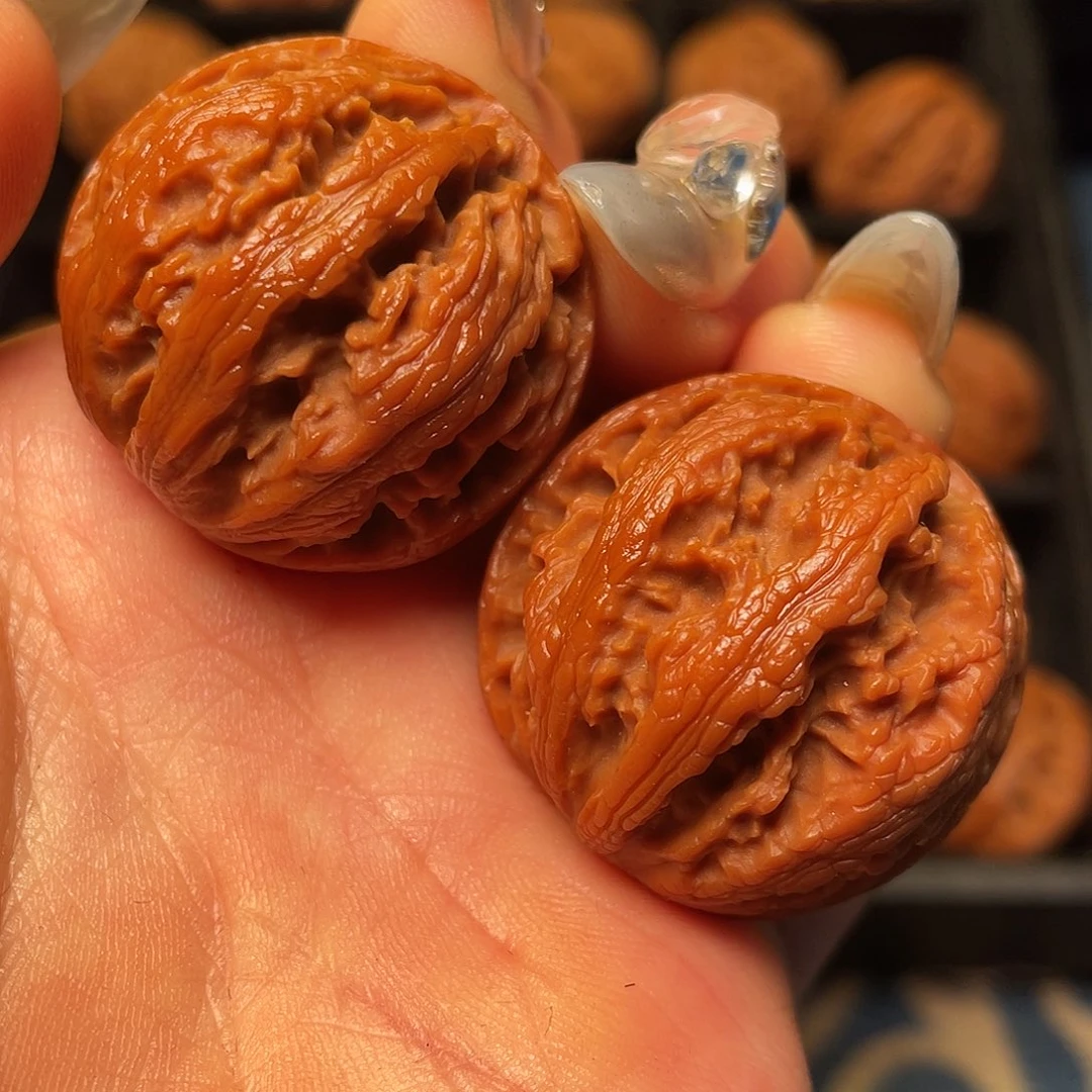 文玩核桃把件秦岭山脉核桃