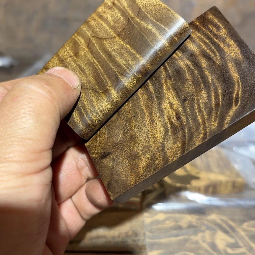 X***.金丝楠木无事牌材料