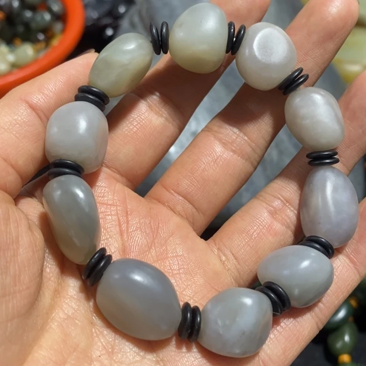 颈饰未镶嵌和田玉（糖玉）17