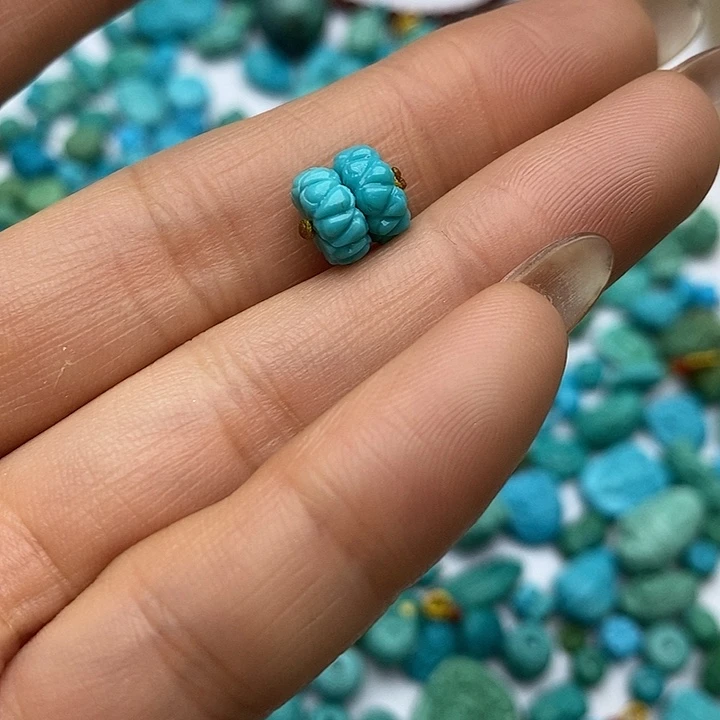 绿松石未镶嵌珠宝奇石