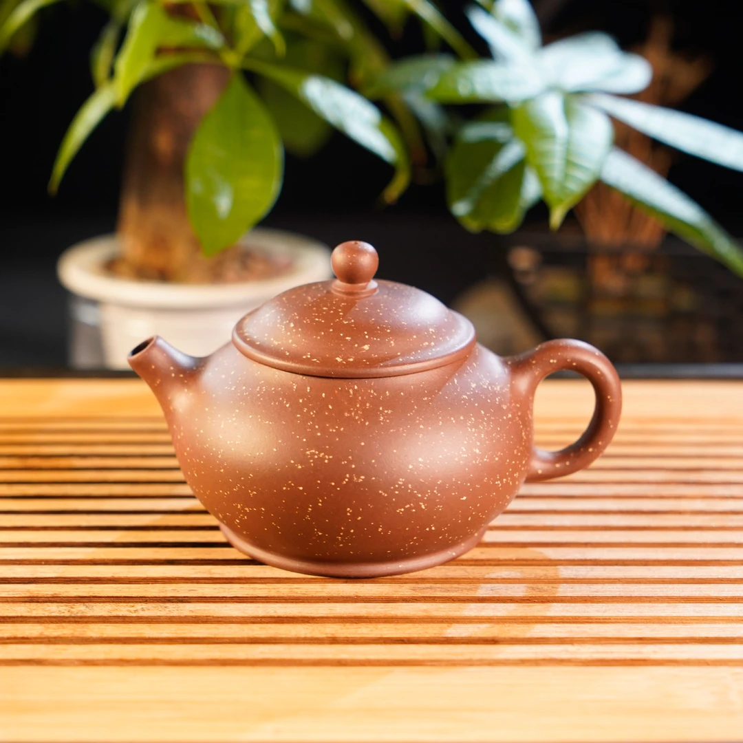 GS34-068   宜兴手工紫砂  铺沙掇只