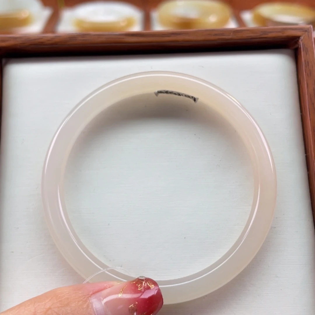 【闪购商品】和田玉手镯未镶嵌54