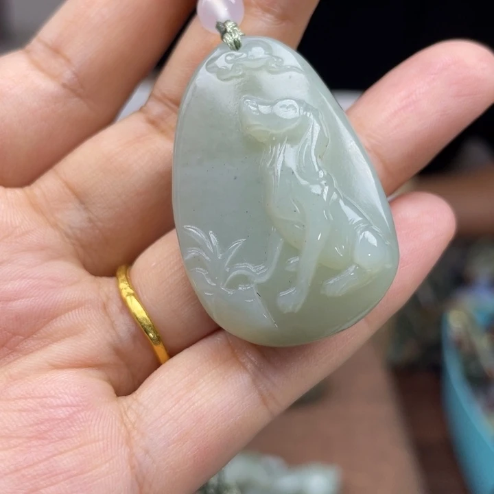 颈饰未镶嵌和田玉