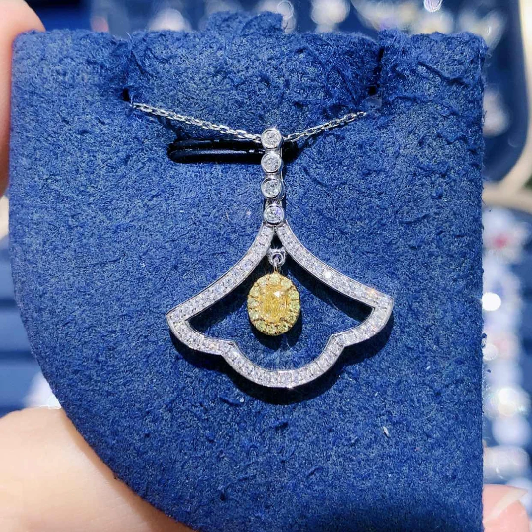 【闪购商品】颈饰18K金镶嵌钻石黄钻银杏叶项链