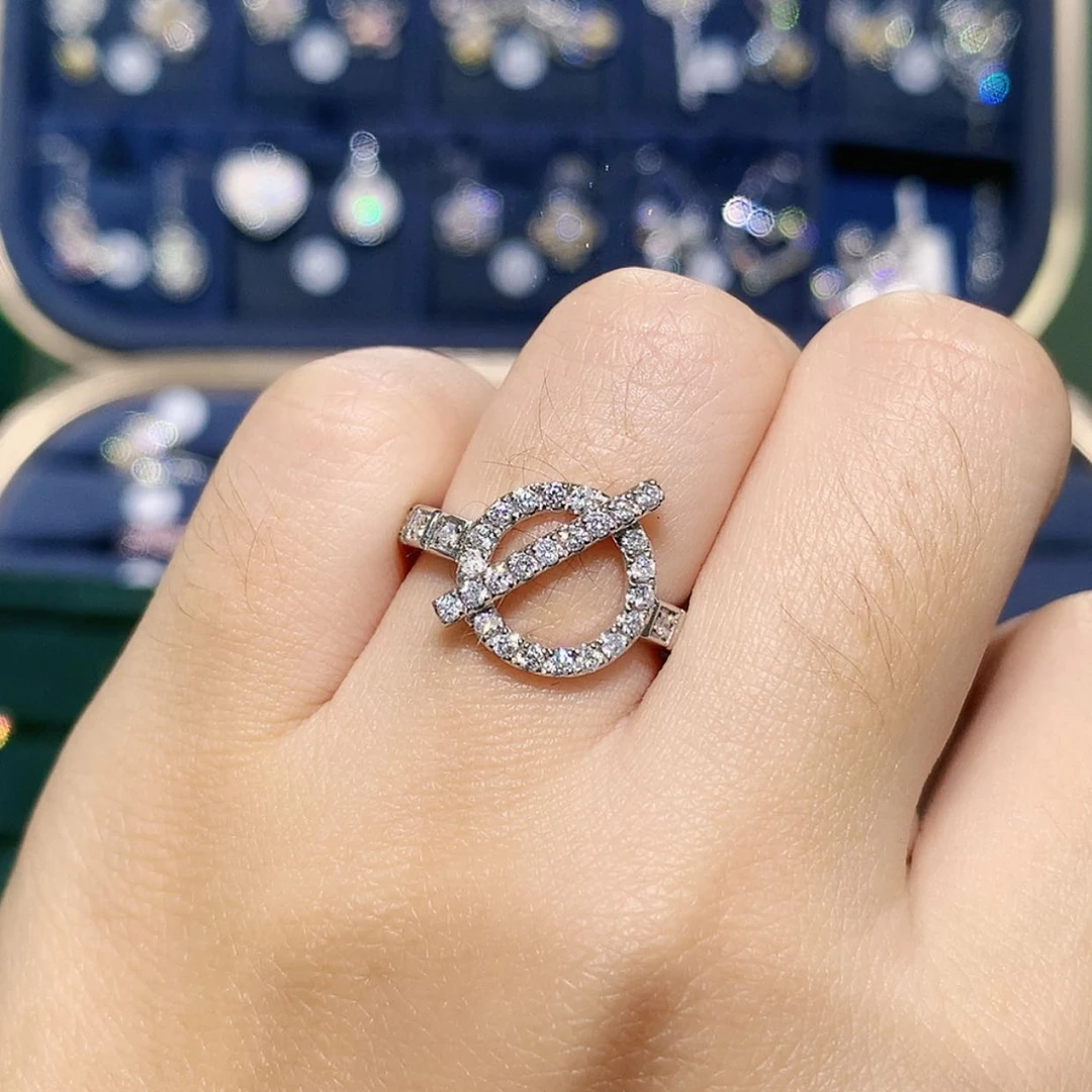 【闪购商品】18K金镶嵌戒指/指环钻石