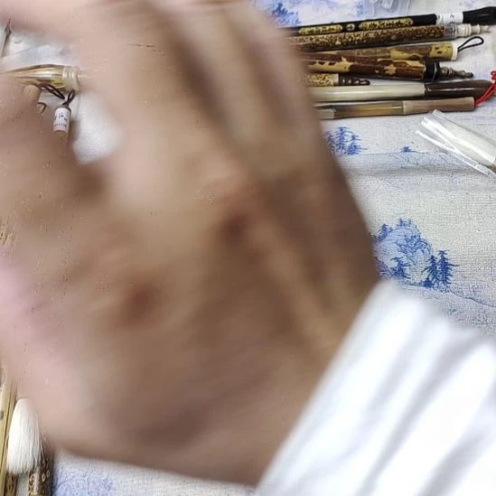 纯羊毫中号毛笔一支3.5