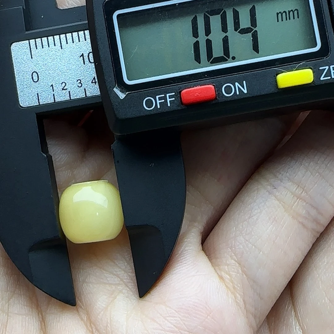鲨***y蜜蜡未镶嵌裸石飘花老型珠子
