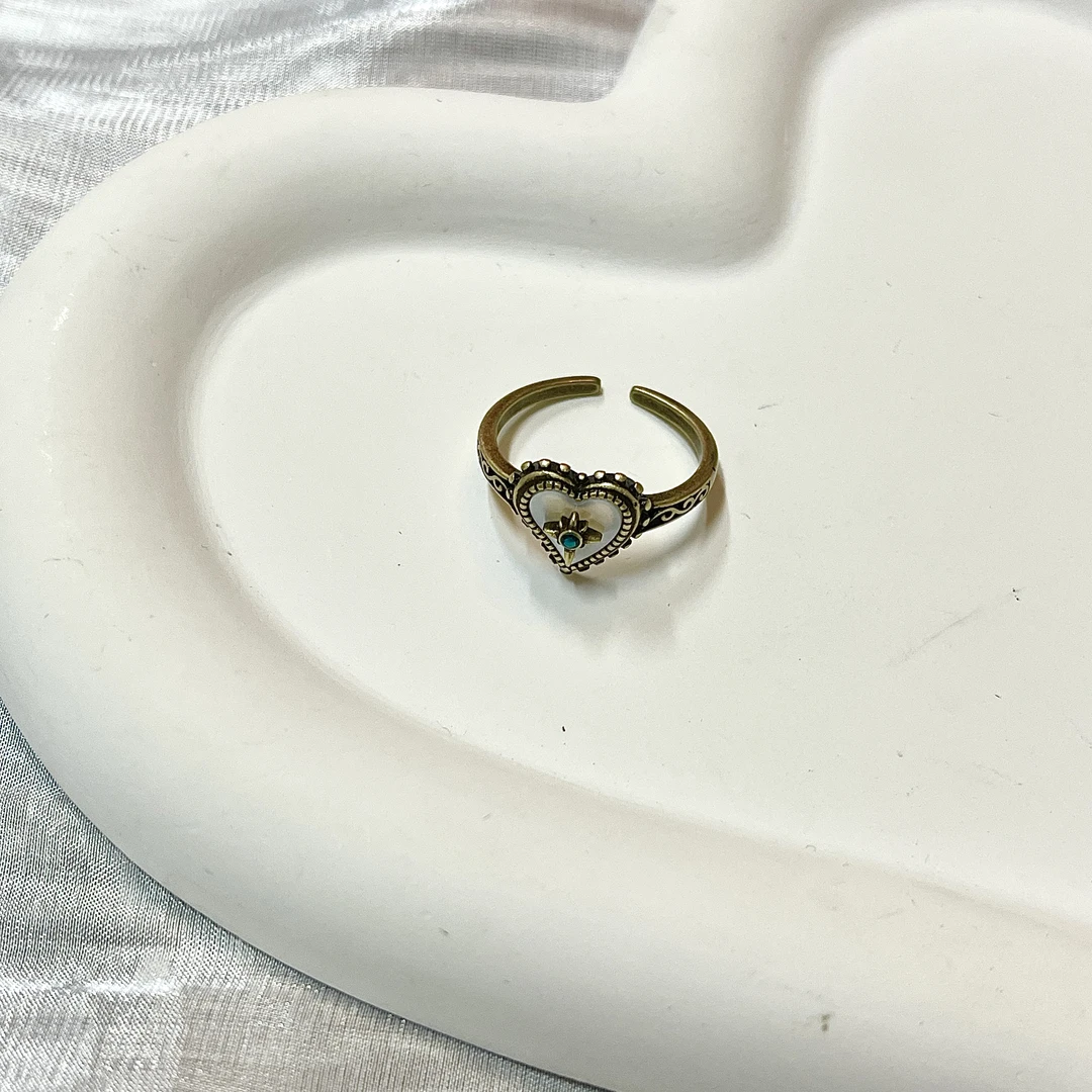 铜合金戒指 YM古铜爱心贝贝戒指气质小众时尚镶嵌精致轻奢百搭