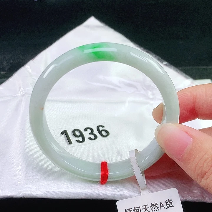 未镶嵌手镯翡翠翡翠手镯