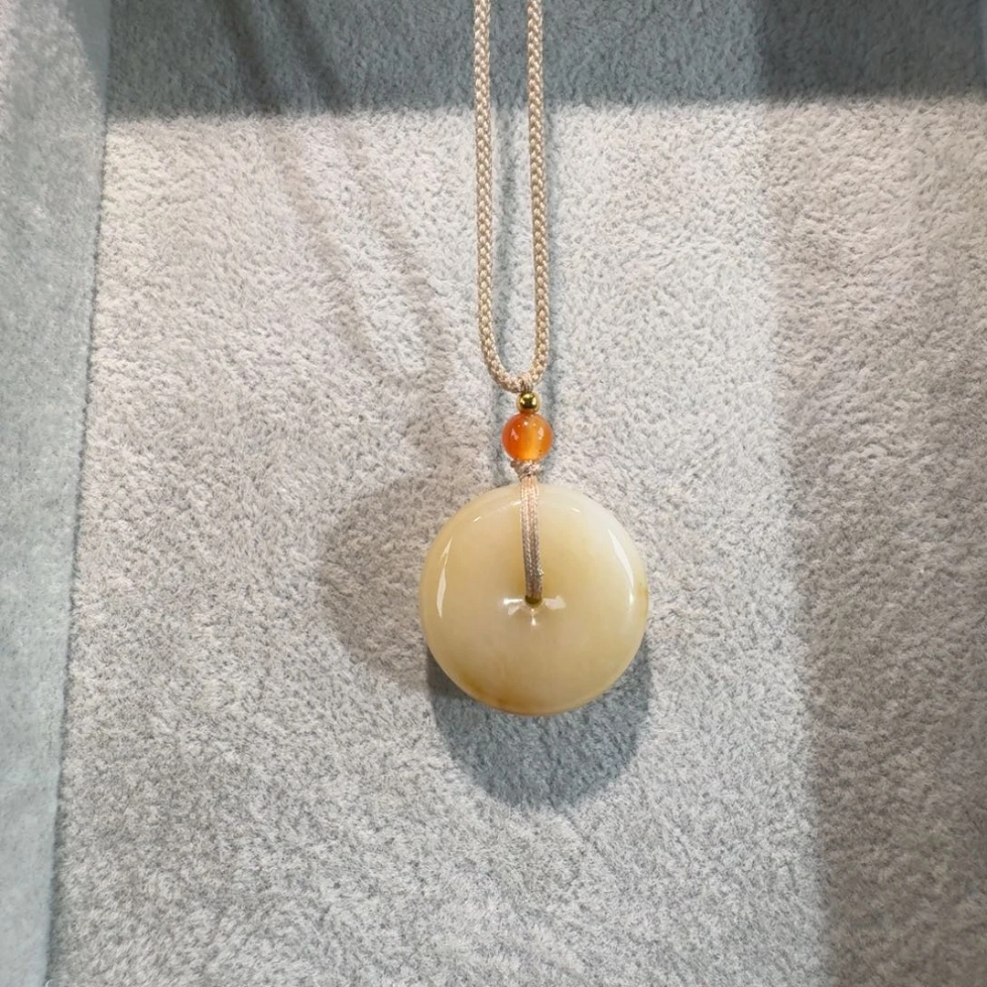 和田玉（糖玉）未镶嵌吊坠(赠链)27.8俄糖