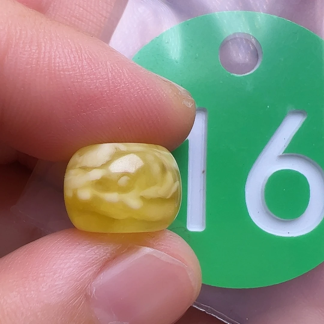 未镶嵌蜜蜡裸石12m m