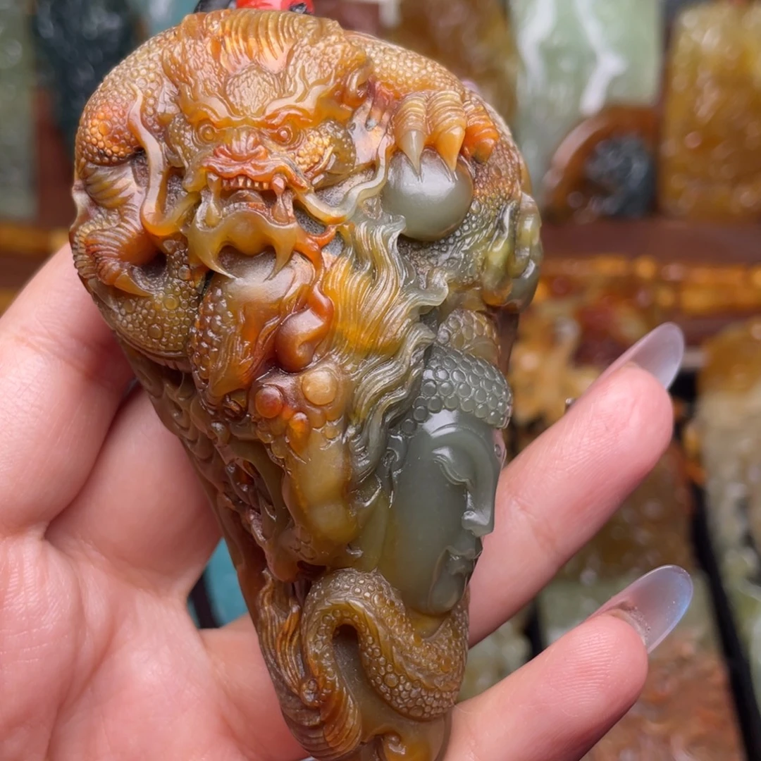 星***提蛇纹石玉未镶嵌颈饰