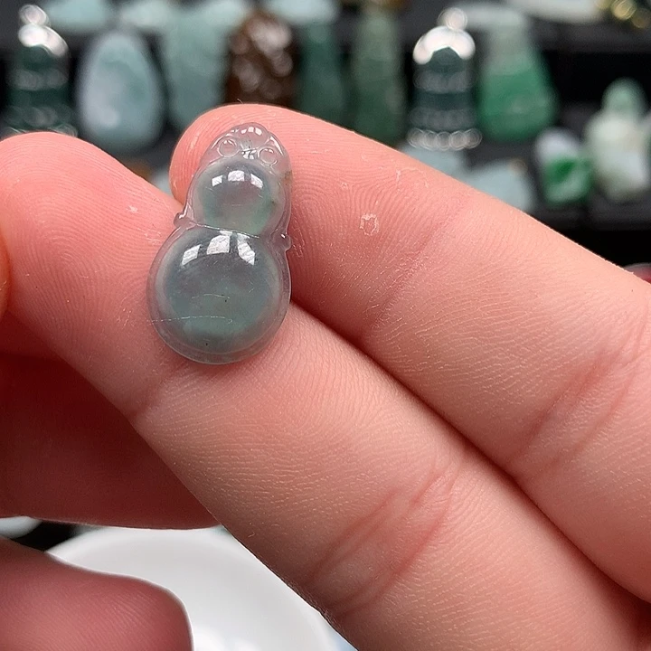 翡翠未镶嵌颈饰翡翠首饰