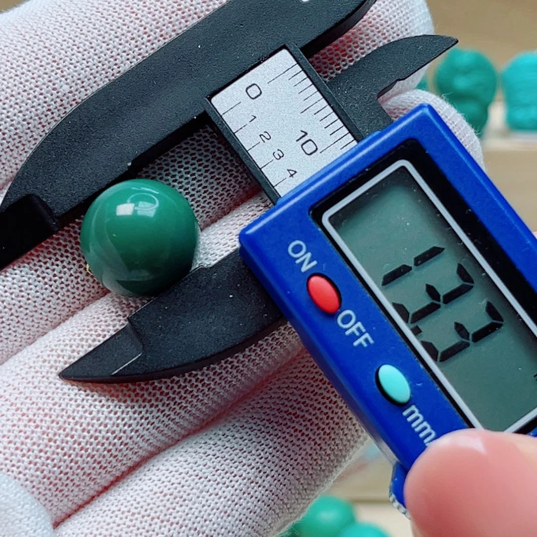 绿松石未镶嵌珠宝