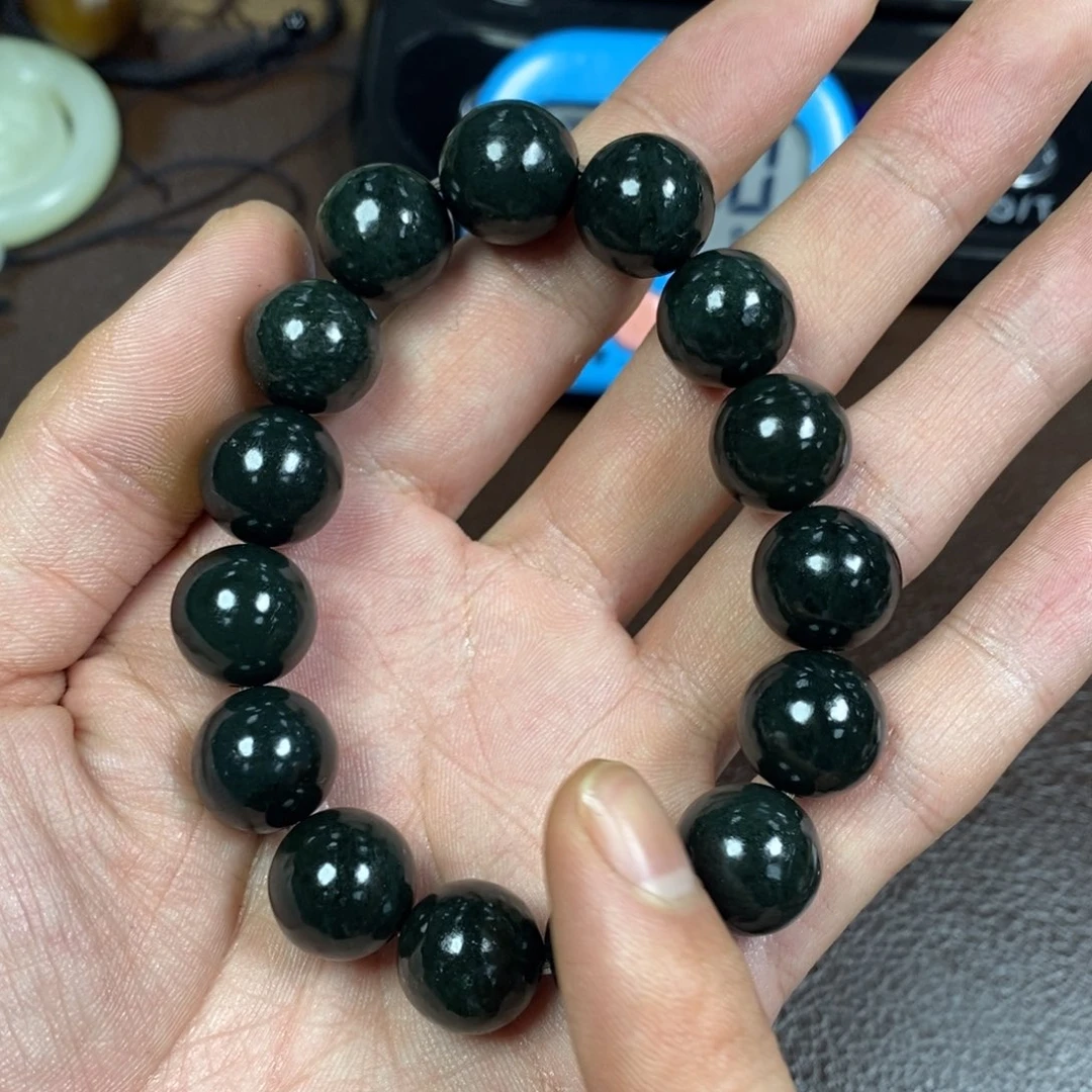 W***G和田玉未镶嵌手链